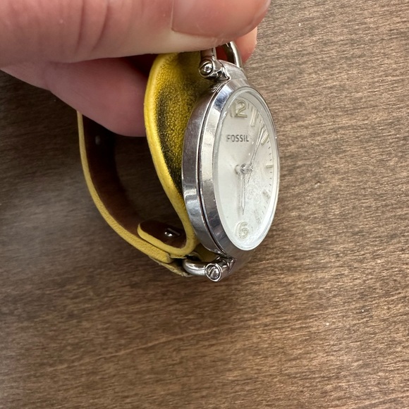 Lot of 3 Women’s Fossil Leather Watches - Picture 9 of 10